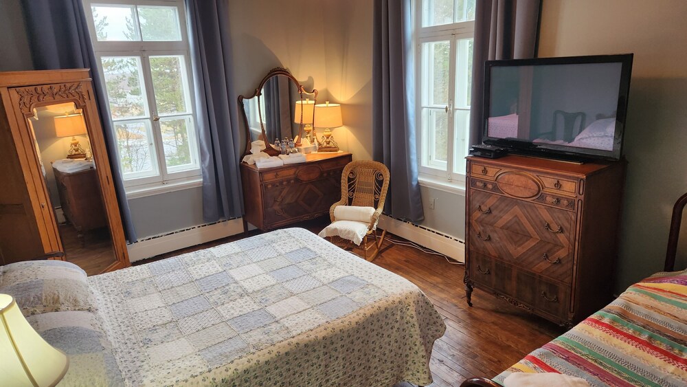 L'Ancien Presbytère de StMarcel de L'Islet, bâtiment datant de 1882 (5