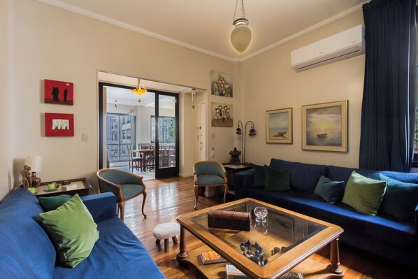 Smart-tv, stereoanlæg