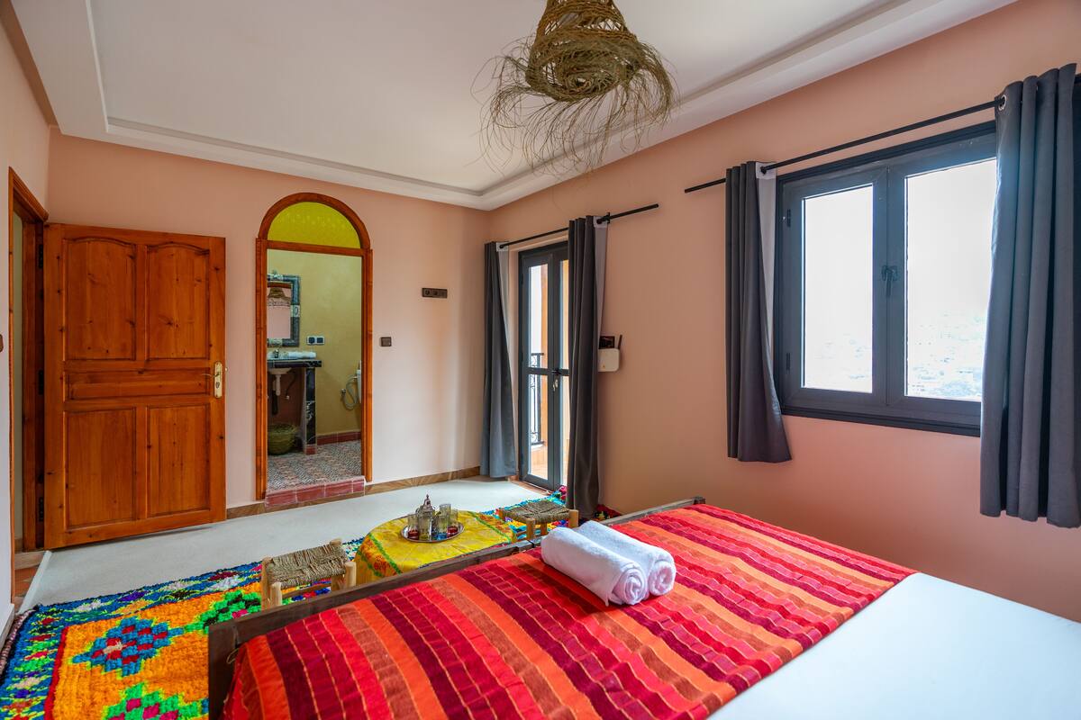 Suite Tradizionale, vista montagna | 1 camera, Wi-Fi gratuito