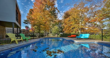Maison des prestige, situé en Montréal et Québec. Avec piscine chauffée.