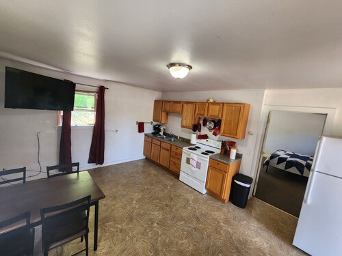 EV Ready Keweenaw Basecamp Near MTU – Affordable & Fully Equipped