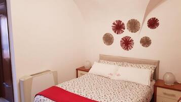 1 Schlafzimmer, Reisekinderbett, kostenloses WLAN, Bettwäsche