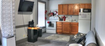 Cozy 1BR Near MTU, Keweenaw & Houghton, Full Kitchen & Wifi near Dining & Bars