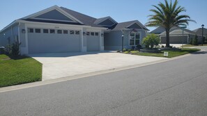 Exterior - Charming 3-bedroom house in fabulous The Villages with AC, Pet Friendly (The Villages)