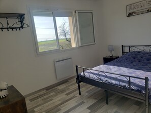 3 habitaciones, tabla de planchar con plancha y wifi 
