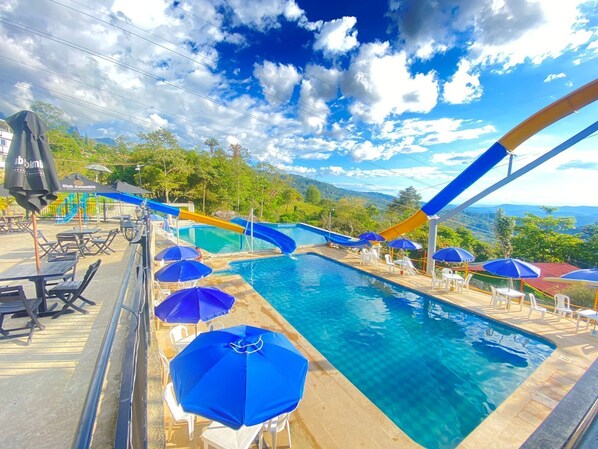 2 outdoor pools - Hotel Piedra Grande (El Colegio)
