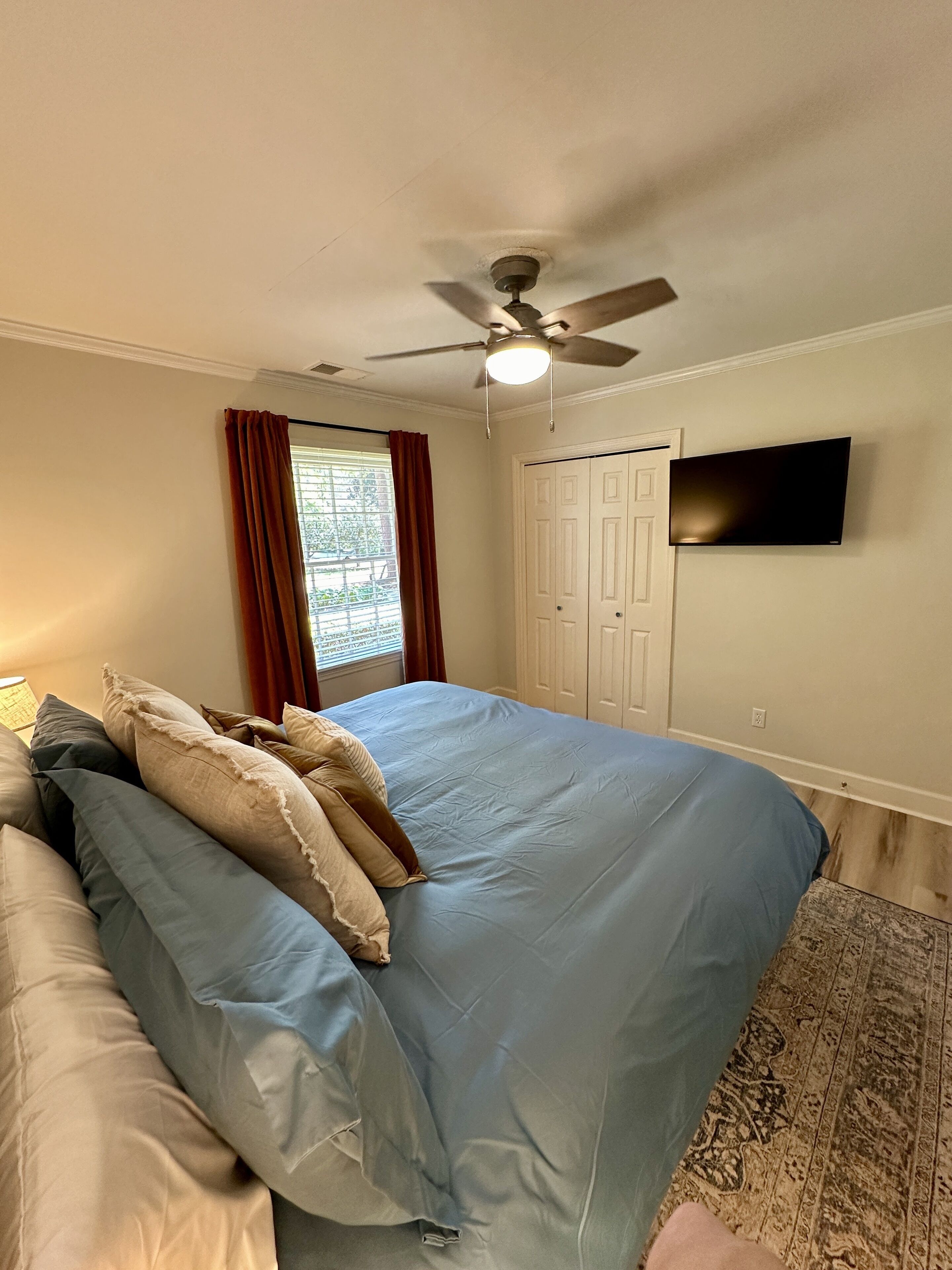 Bedroom 2 with King Bed