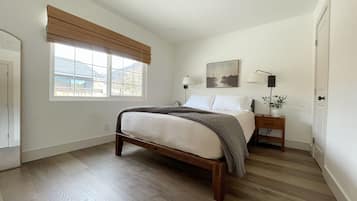 2 quartos, berço de viagem, Wi-Fi de cortesia, roupa de cama