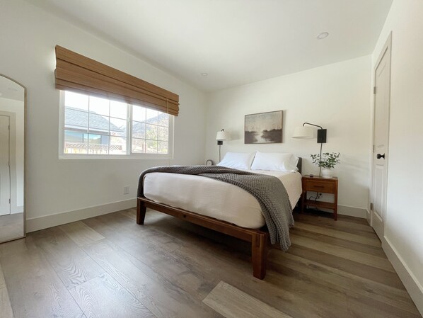 2 Schlafzimmer, Reisekinderbett, kostenloses WLAN, Bettwäsche