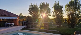 La Grange des Vignes Maison vue sur la Vallée aux Milieux des Domaines de vin