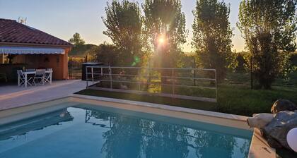 La Grange des Vignes Maison vue sur la Vallée aux Milieux des Domaines de vin