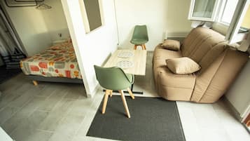 1 chambre, fer et planche à repasser, Wi-Fi, draps fournis