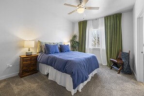 3 Schlafzimmer, Schreibtisch, Bügeleisen/Bügelbrett, kostenloses WLAN