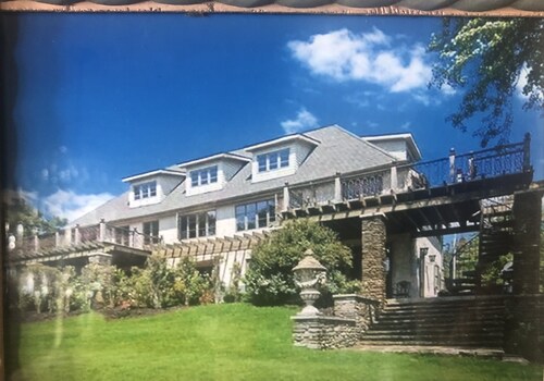 Chautauqua 2 BR Lakefront Apartment