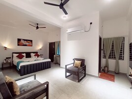 Premium Double Room | Egyptian cotton sheets, premium bedding, down comforters