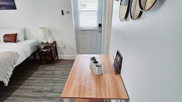 1 Schlafzimmer, Zimmersafe, Bügeleisen/Bügelbrett, kostenloses WLAN