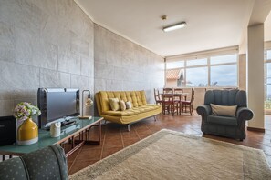 TV - Casas do Salão - Mangerona by Madeira Sun Travel (Porto Moniz)