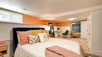 1 habitación, escritorio, tabla de planchar con plancha y wifi