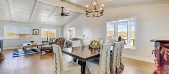 Great Balcony with Mountain Views