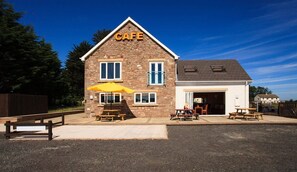 Exterior - Eat and Sleep Lindisfarne  (Berwick-upon-Tweed)