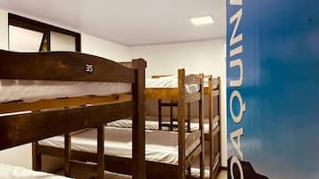 Dormitório compartilhado básico, vista para a cidade | Wi-Fi de cortesia