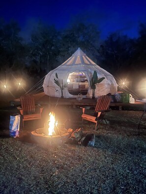 Terrace/patio - Cozy campground in adorable Astatula with AC (Astatula)