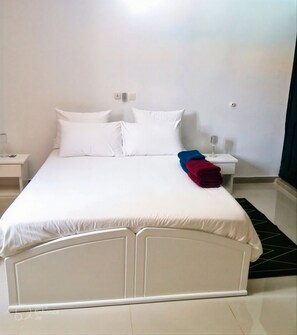 2 soverom, strykejern/-brett, wi-fi og sengetøy