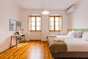 4 bedrooms, iron/ironing board, travel cot, free WiFi