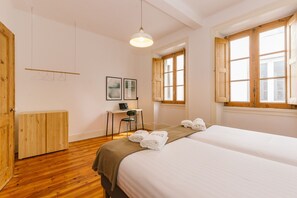 4 bedrooms, iron/ironing board, travel crib, free WiFi