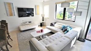 Smart TV, monitor de computadora, impresora