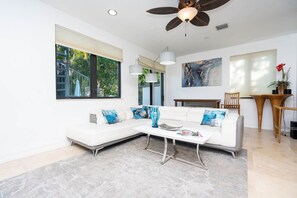 Smart TV, monitor de computadora, impresora