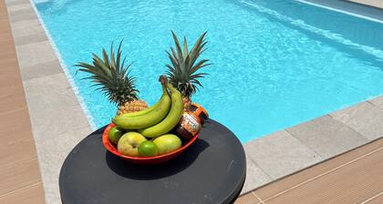 Villa ferry, Terrasse de Vinty. Sainte Rose.