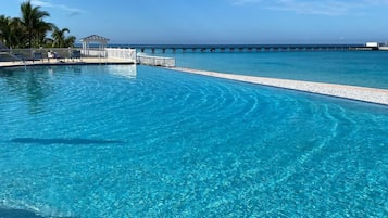 Utomhuspool