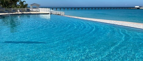 Piscine extérieure