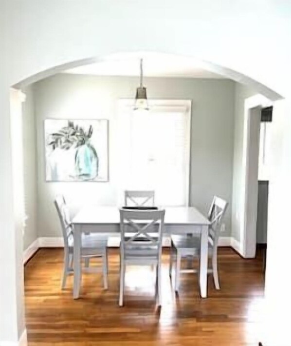 Dining - ***The White Flower ***New Remodel (Tyler)