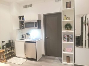 Elite Apartment, 1 Bedroom, Accessible, City View | Living area