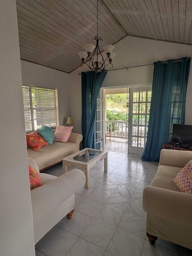2 bedroom 2bathroom near Holetown 