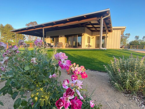 Private Mini Farm Stay at Little Fork Guest House in Temecula Wine Country