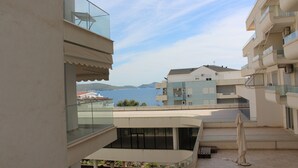Unclassified image, 5 of 11, button - Gino's Apartment (Sarandë)