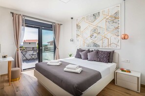 4 chambres, fer et planche Ă repasser, accĂšs au Wi-Fi (inclus)