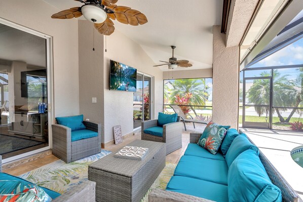 Terrace/patio - 4 BR Solar - Heated Pool & Spacious Living SE Cape (Cape Coral)