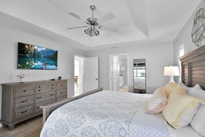 4 chambres, fer et planche à repasser, Wi-Fi gratuit, draps fournis