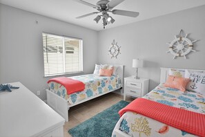4 bedrooms, iron/ironing board, WiFi (free), bed sheets