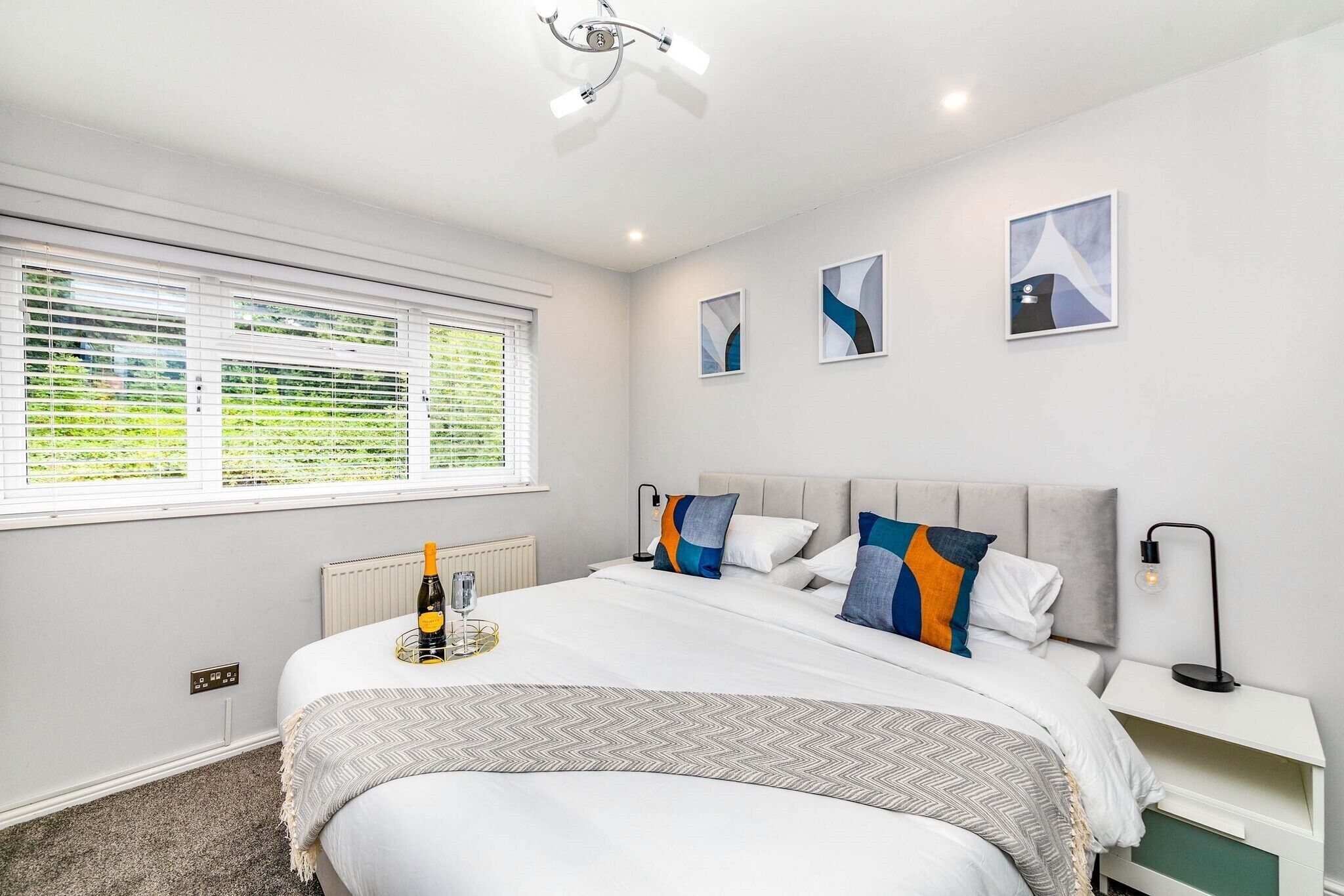 3 bedrooms, desk, iron/ironing board, WiFi