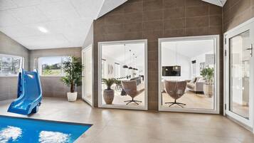 Piscine couverte