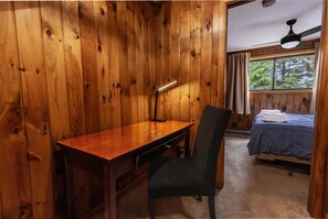 1 habitación, escritorio, wifi gratis y ropa de cama 