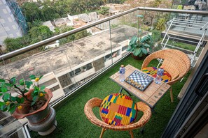 Property grounds - Luxe rooftop studio in Cantonments steps away from Nekter lounge w/pool & gym (Accra)
