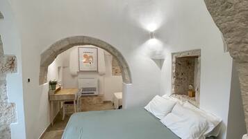 4 Schlafzimmer, Schreibtisch, Bügeleisen/Bügelbrett, Reisekinderbett