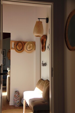 Interior - Serene house with pool in a private pine forest (S.Teotónio)