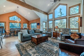 TV, peis og videospill